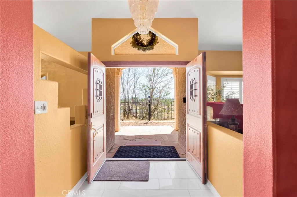20430 Rancherias, Apple Valley, California 92307 — photo 5