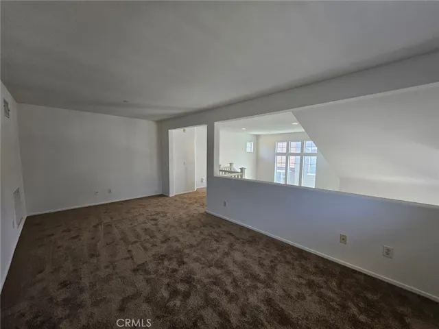 Big loft can be 3rd bedroom,den, office.