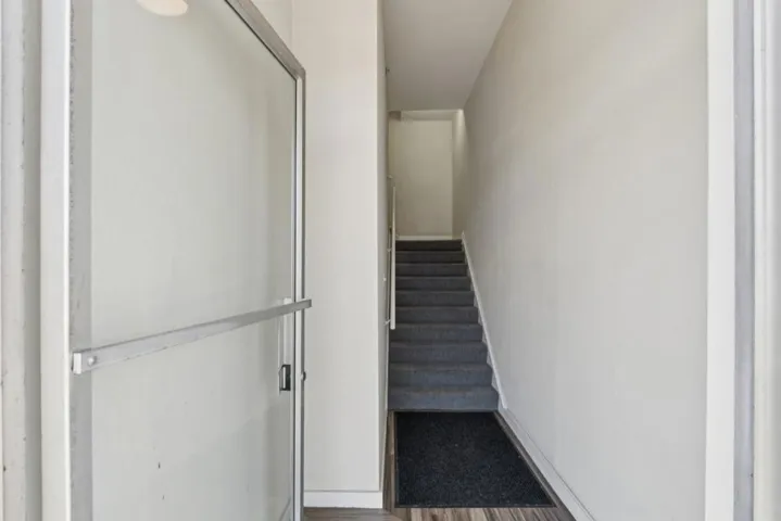 1147 California Drive, Burlingame, California 94010 — photo 4