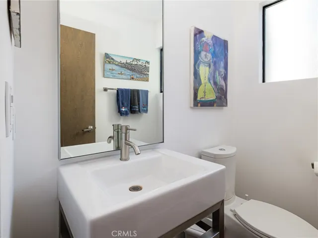 121 E Walnut, El Segundo, California 90245