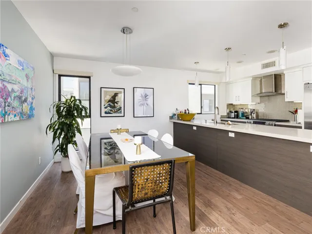 121 E Walnut, El Segundo, California 90245