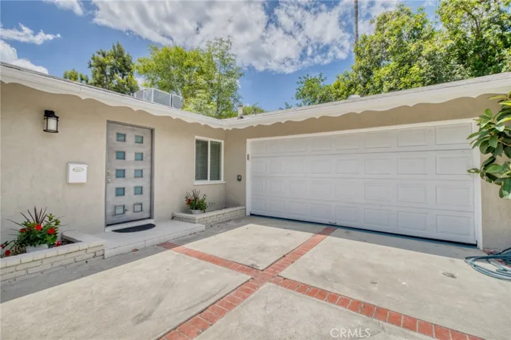 20516 Clark, Woodland Hills, California 91367