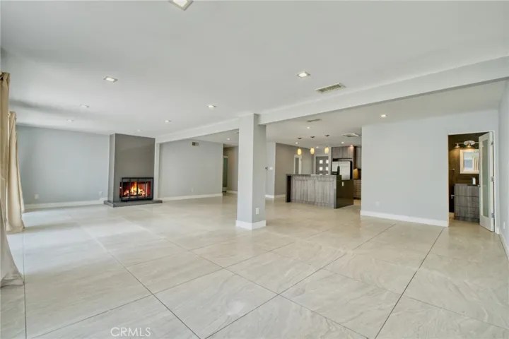 20516 Clark, Woodland Hills, California 91367