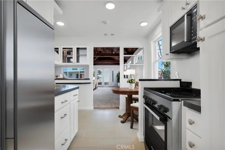 Virtually staged with appliances
