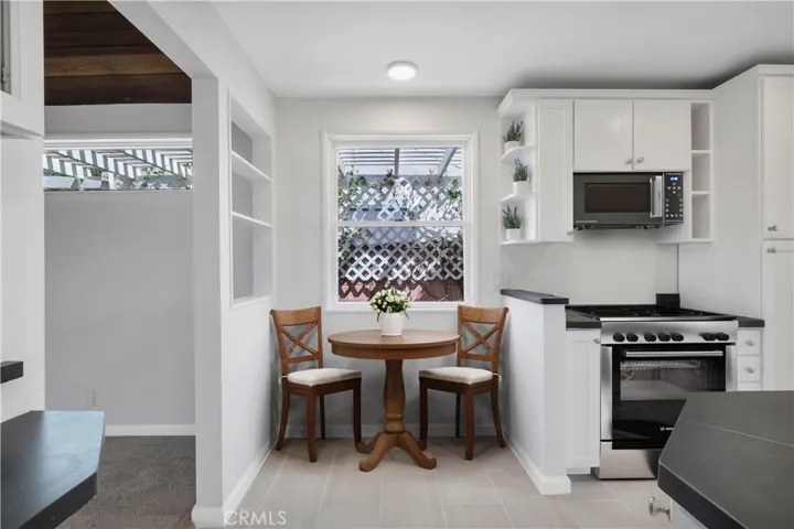Virtually staged with appliances