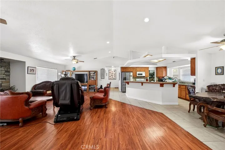 9562 Cambria Court, Phelan, California 92371