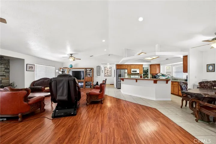 9562 Cambria Court, Phelan, California 92371