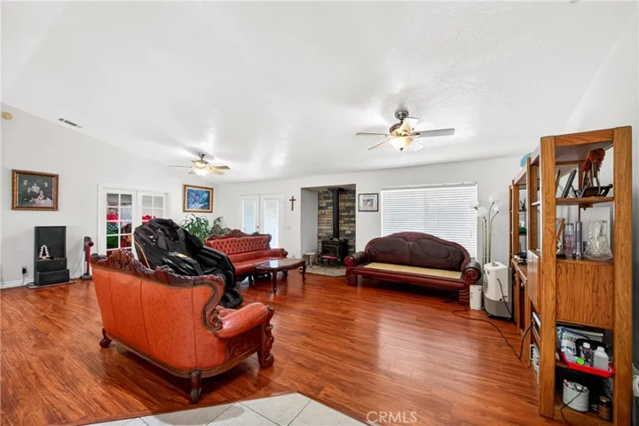9562 Cambria Court, Phelan, California 92371