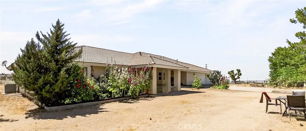 9562 Cambria Court, Phelan, California 92371