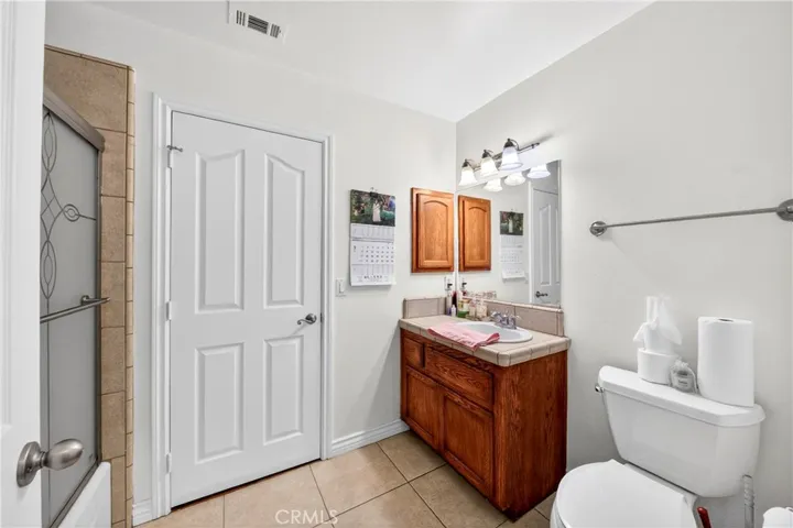 2nd bathroom