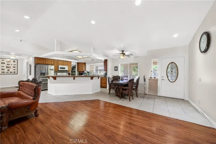 9562 Cambria Court, Phelan, California 92371