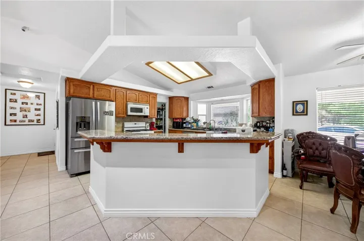 9562 Cambria Court, Phelan, California 92371