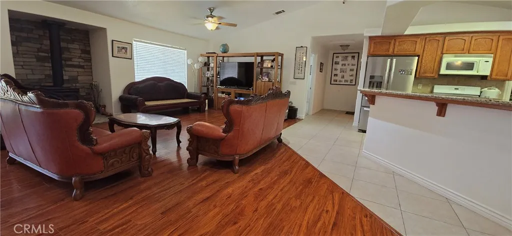9562 Cambria Court, Phelan, California 92371