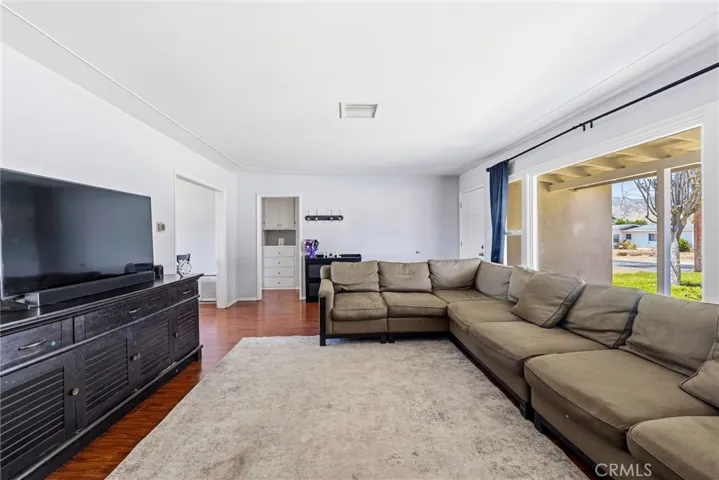 34863 Date, Yucaipa, California 92399
