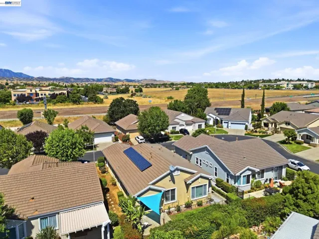 281 Black Amber Way, Brentwood, California 94513