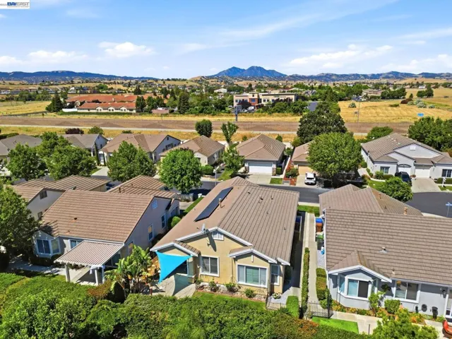 281 Black Amber Way, Brentwood, California 94513