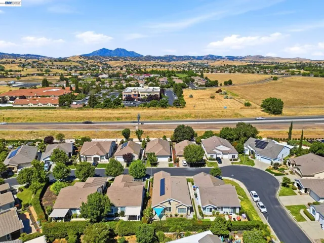 281 Black Amber Way, Brentwood, California 94513