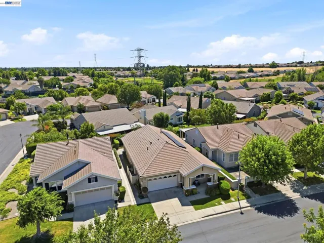 281 Black Amber Way, Brentwood, California 94513