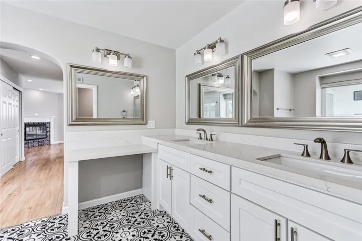 10 Cambridge, Manhattan Beach, California 90266
