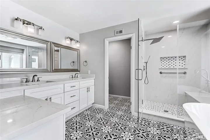 10 Cambridge, Manhattan Beach, California 90266