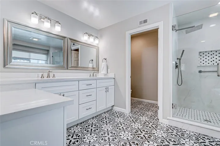 10 Cambridge, Manhattan Beach, California 90266