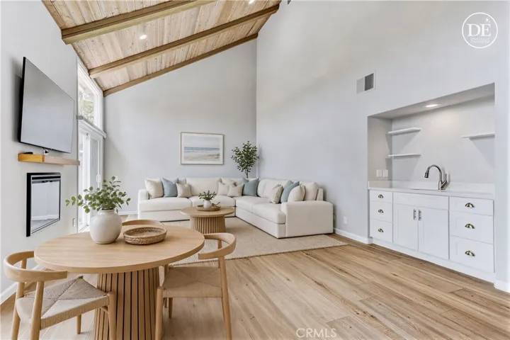 10 Cambridge, Manhattan Beach, California 90266
