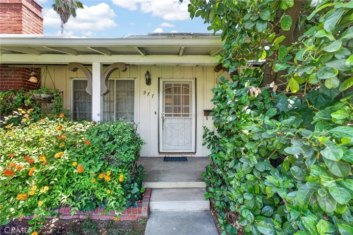 977 N Riverside, Rialto, California 92376