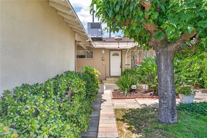 977 N Riverside, Rialto, California 92376