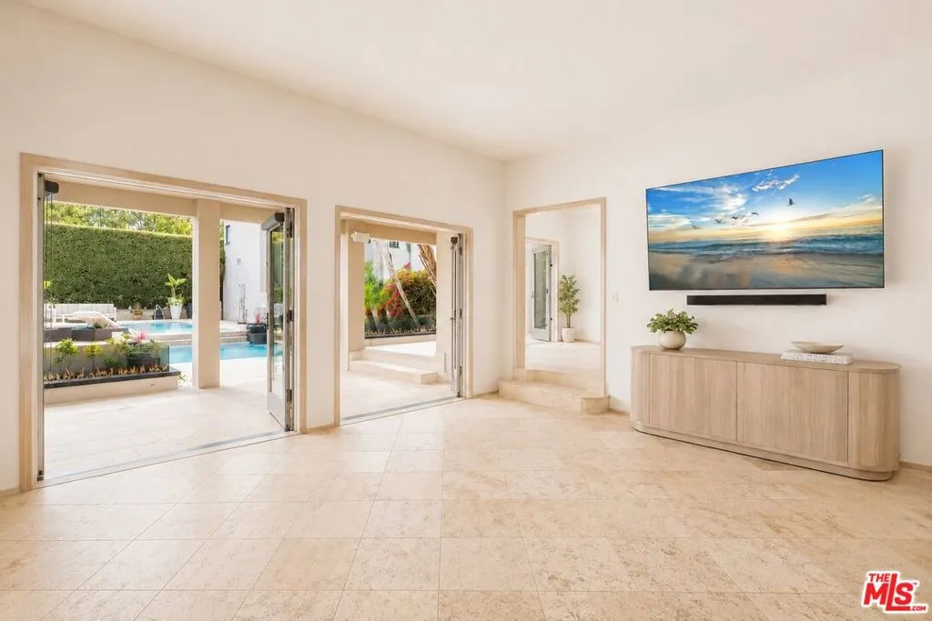 607 N Hillcrest Road, Beverly Hills, California 90210 — photo 5
