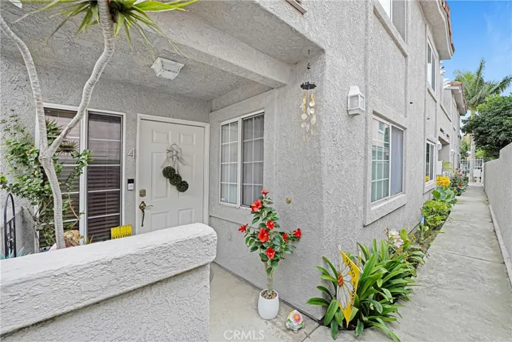6551 Motz, Paramount, California 90723