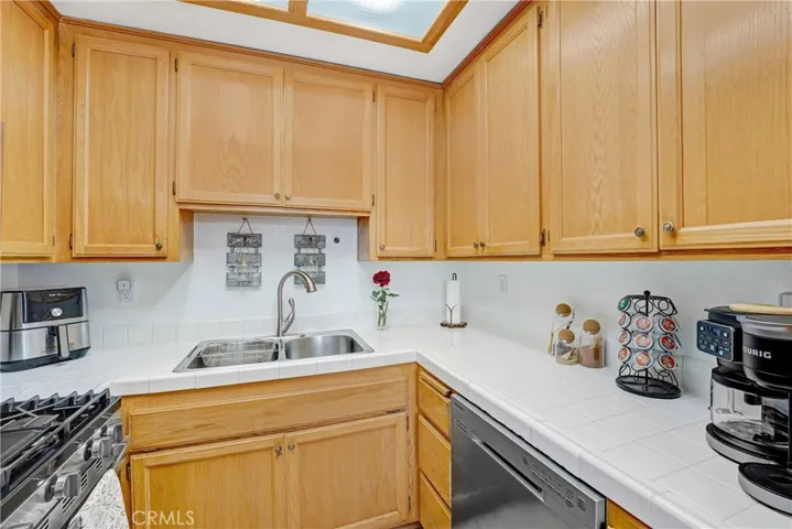 6551 Motz, Paramount, California 90723