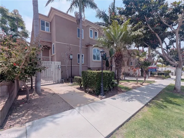 328 E Imperial, El Segundo, California 90245