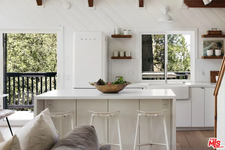 26270 Augusta Drive, Lake Arrowhead, California 92352