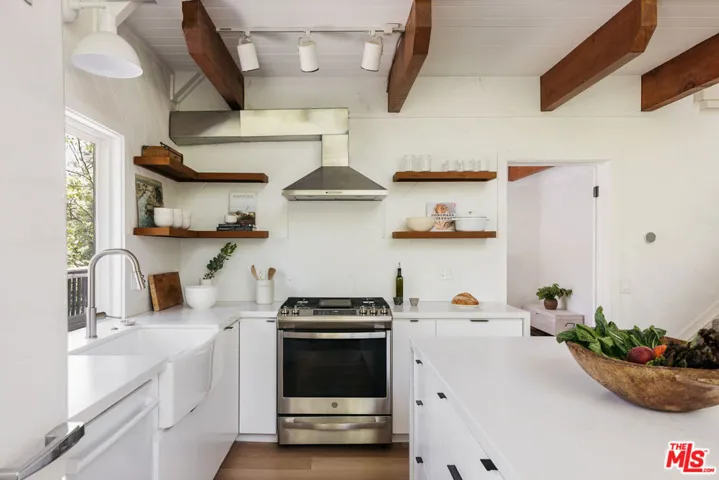 26270 Augusta Drive, Lake Arrowhead, California 92352