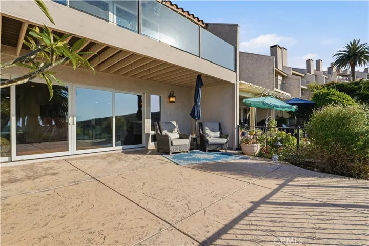 Patio area/Viewing Deck