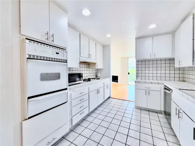 1129 Larrabee St 10, West Hollywood, California 90069