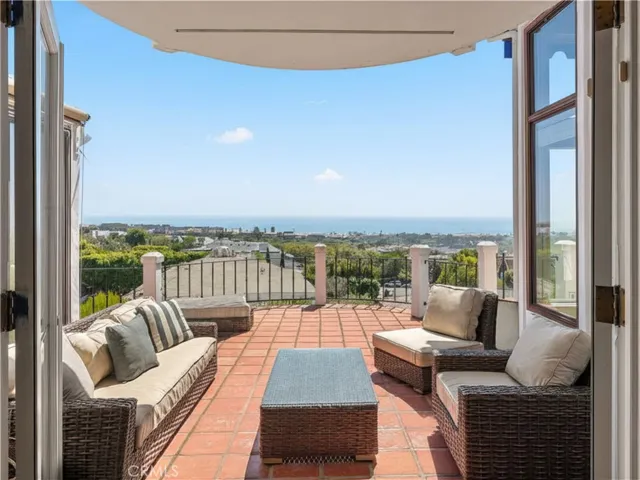 21 Ridgeline Drive, Newport Beach, California 92660