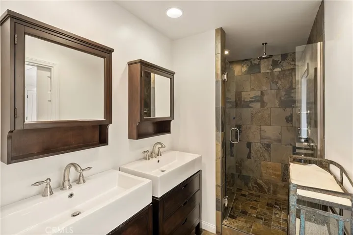 21 Ridgeline Drive, Newport Beach, California 92660