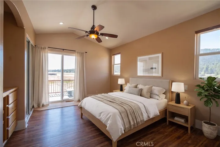 *AI FURNISHED* This photo has been virtually staged to show the potential of the space if decorated with different furniture and decor.