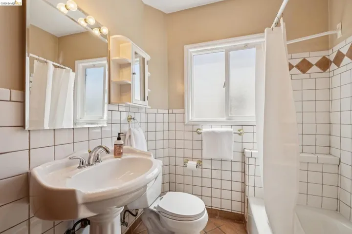 2817 Stanton St, Berkeley, California 94702