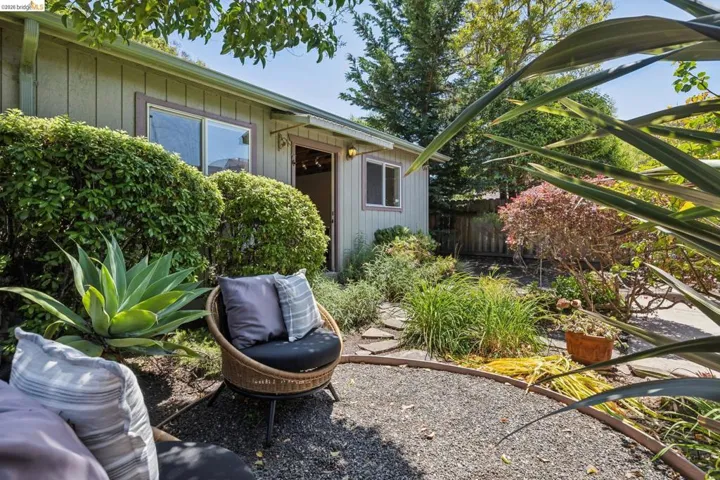 2817 Stanton St, Berkeley, California 94702