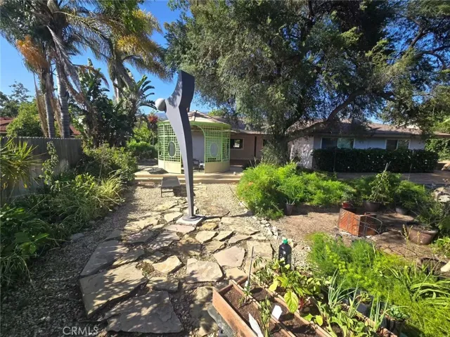 444 Redlands Avenue, Claremont, California 91711