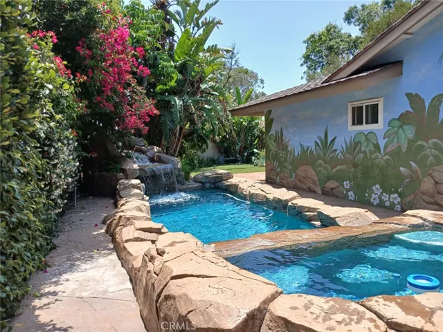 444 Redlands Avenue, Claremont, California 91711