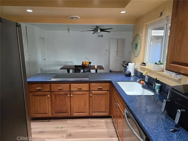 444 Redlands Avenue, Claremont, California 91711