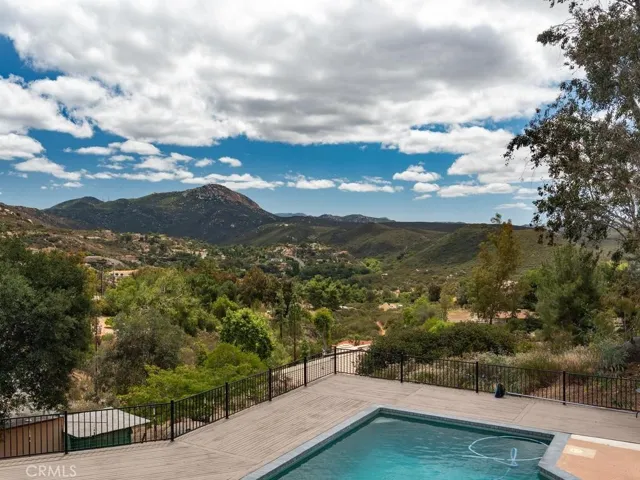 2302 Via Dieguenos, Alpine, California 91901