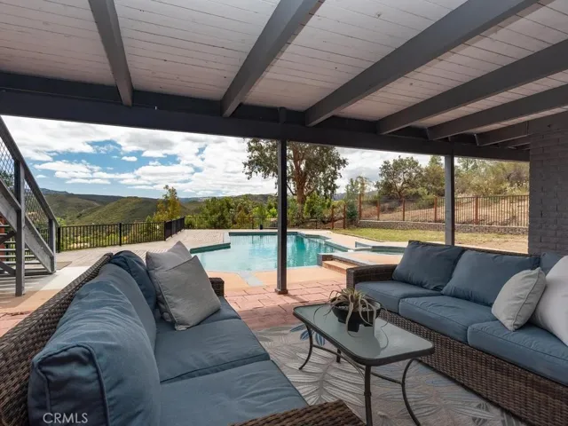2302 Via Dieguenos, Alpine, California 91901
