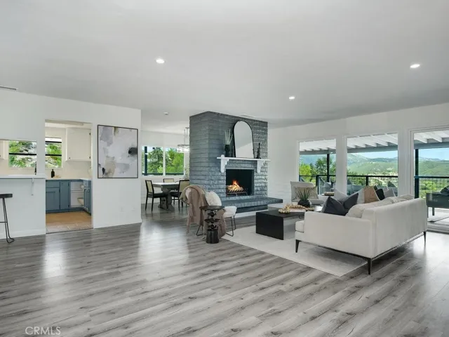 2302 Via Dieguenos, Alpine, California 91901