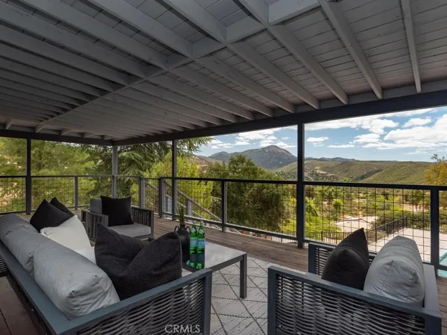 2302 Via Dieguenos, Alpine, California 91901