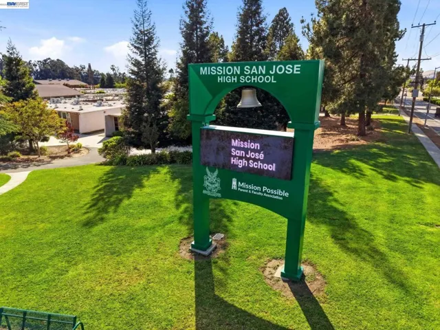 5 Minutes Drive from Mission San Jose High School