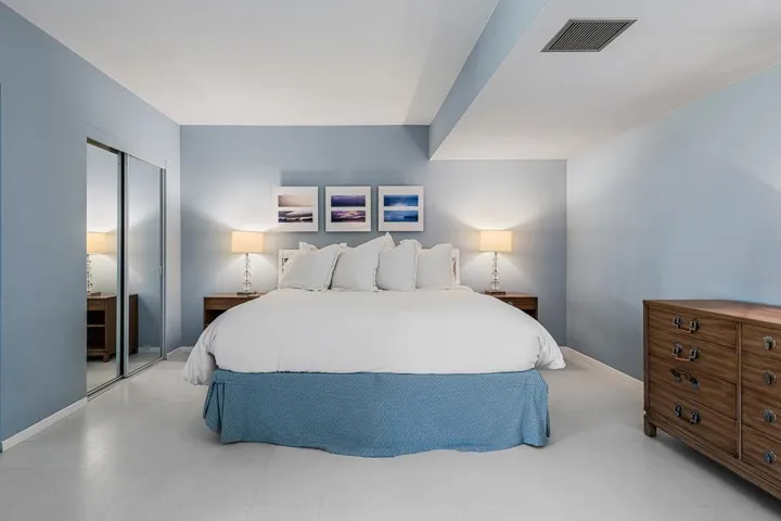 2115